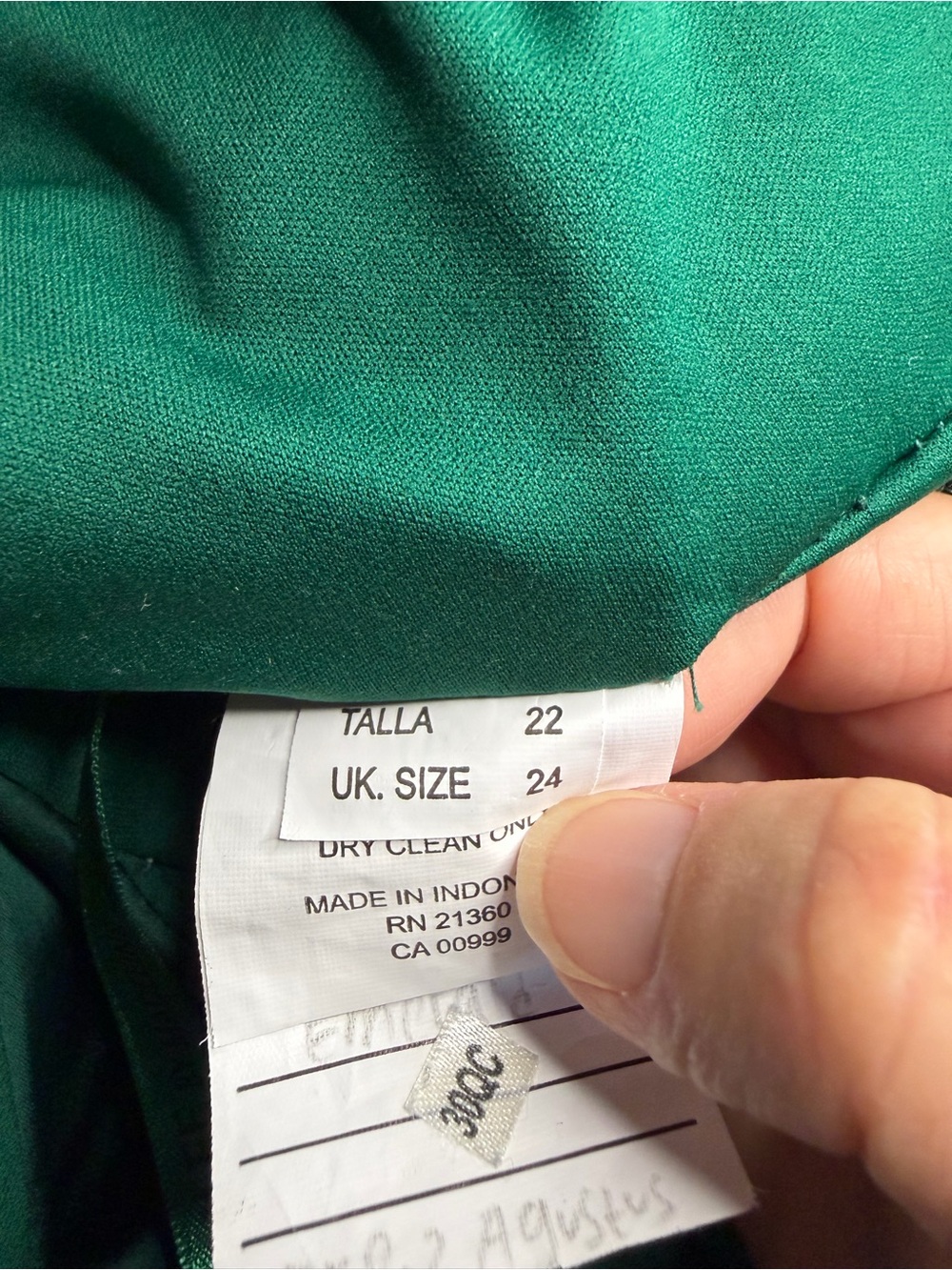 Morilee 21810 Emerald Green Silky Satin Bridesmaid Formal Gown Size 22 - Picture 7 of 12